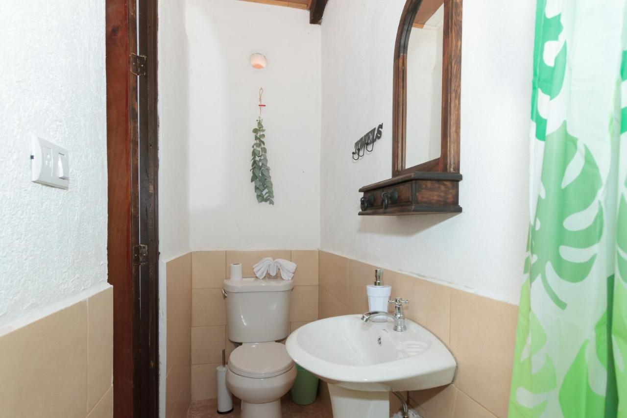 Bed and Breakfast Casa Tamarindo Antigua Exterior foto